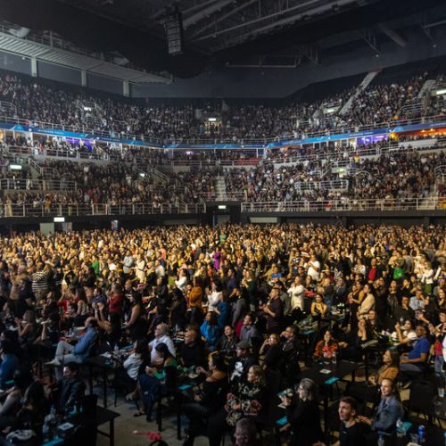 Moradores da Barra Olímpica têm acesso a ingressos promocionais na Farmasi Arena