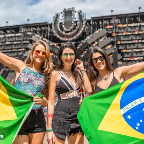 [Resenha] Ultra Brasil: um começo caloroso no Rio de Janeiro diante de 60 mil pessoas